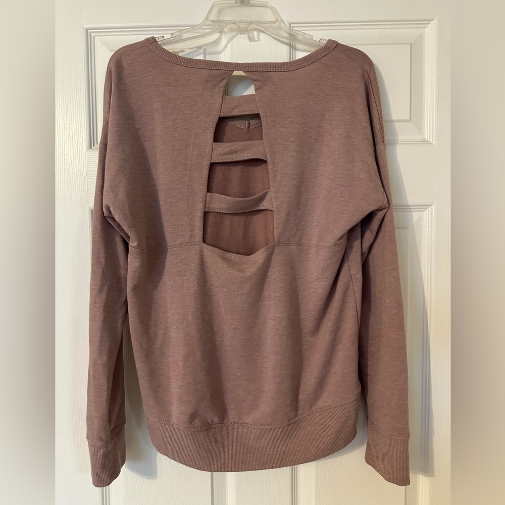 🌟 Women's Athletic Lite Weight Sweatshirt 🌟